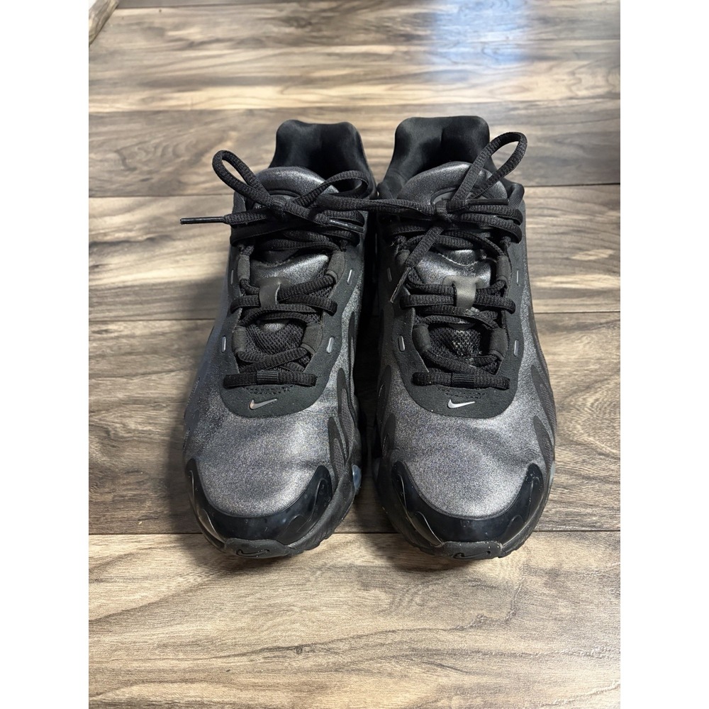 Nike Air Max DN8 Womens Size 8.5 Black Metallic Dark Grey Shoes HF5509-002 - Picture 3 of 8